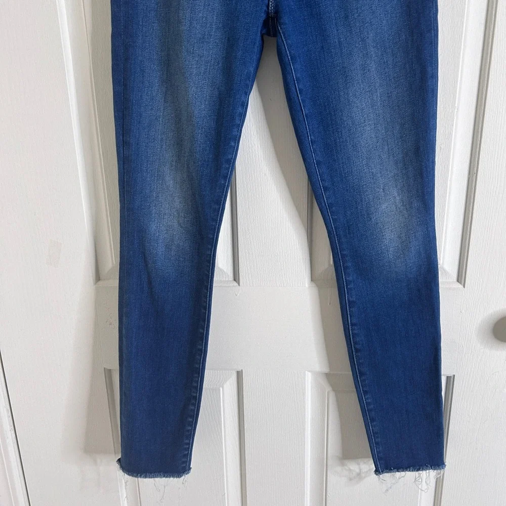 MOTHER The Swooner Ankle Fray Jeans In Taxi Women's size 27 Raw Hem